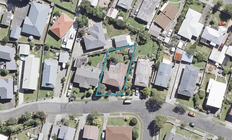 16 Helvetia Grove, Naenae, Lower Hutt - Carousel 1
