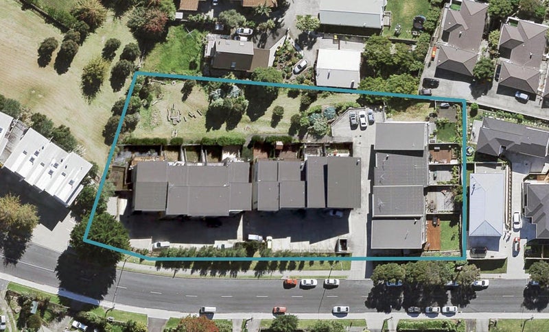 13/12 Schnapper Rock Road, Schnapper Rock, Auckland - Carousel 1