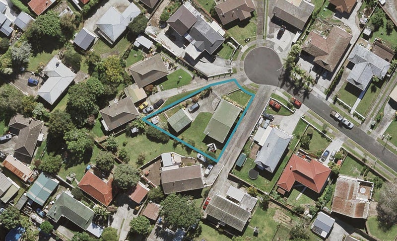 12 Bendale Place, Papatoetoe, Auckland - Carousel 1