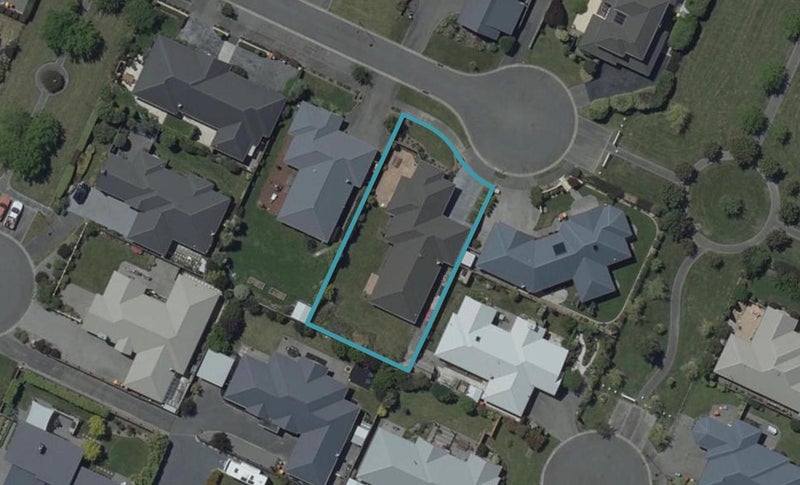 16 Marguerite Place, Aidanfield, Christchurch - Carousel 1