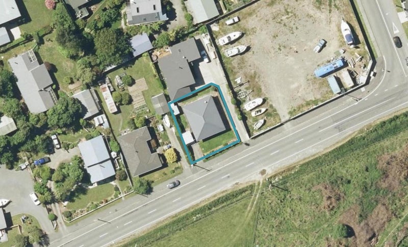 229 Waikawa Road, Waikawa, Picton - Carousel 1