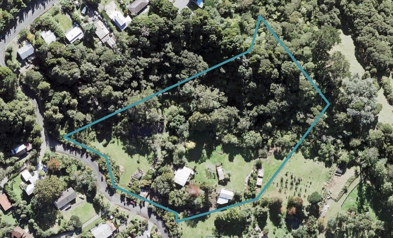 3 Rimu Road, Oratia, Auckland - Carousel 1