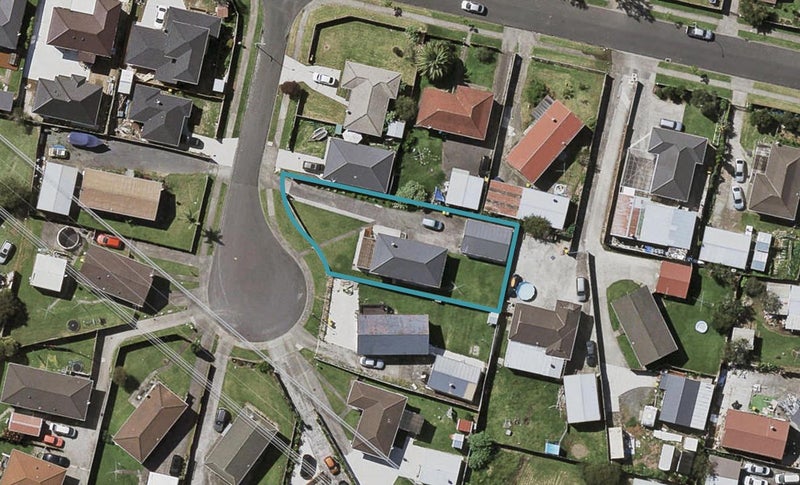 4 Lema Place, Clover Park, Auckland - Carousel 1