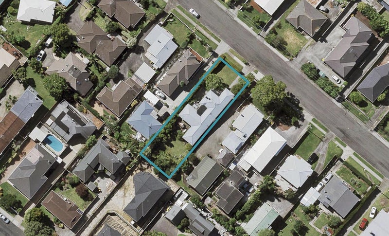 18 Corunna Road, Milford, Auckland - Carousel 1