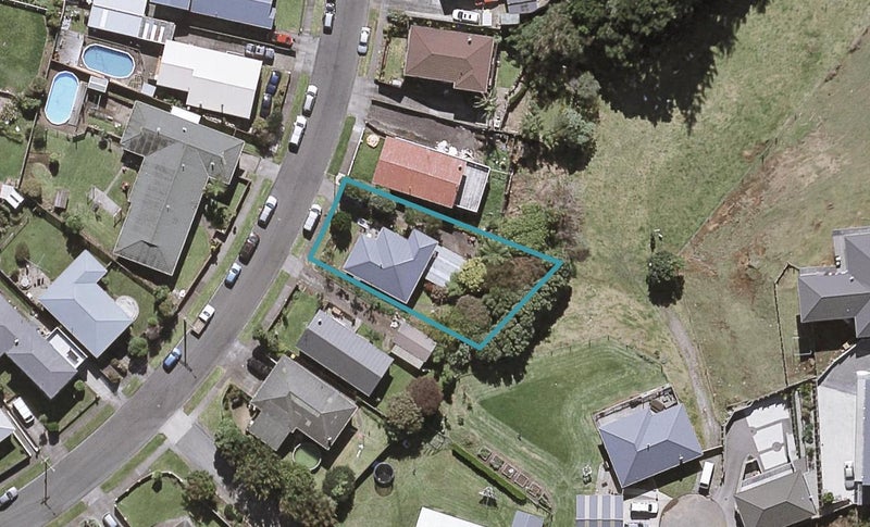 38 Rosendale Avenue, Spotswood, New Plymouth - Carousel 1