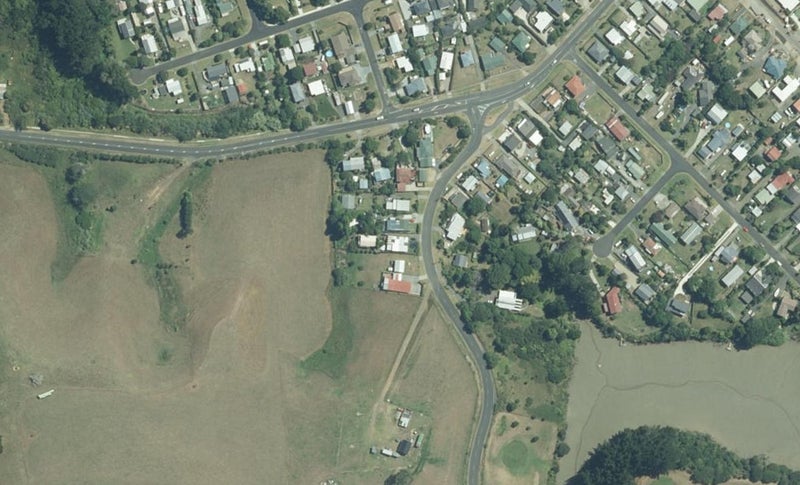 7 Te Hutewai Road, Raglan, Raglan - Carousel 1