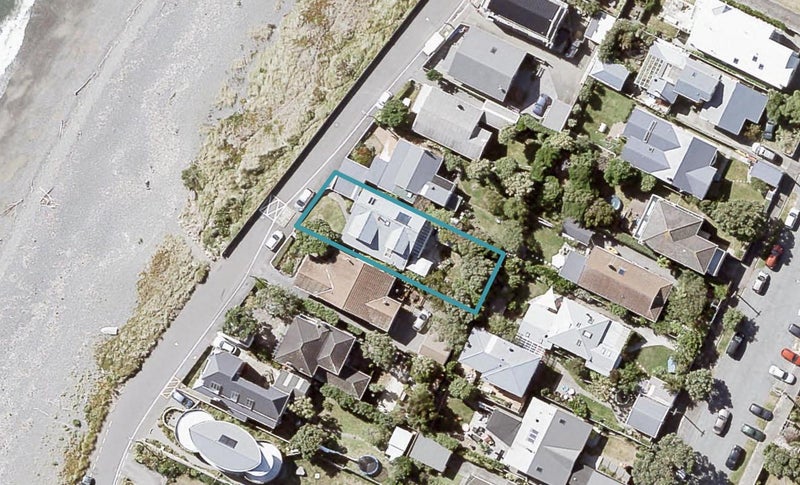 141 Marine Parade, Eastbourne, Lower Hutt - Carousel 1