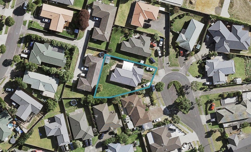 60 Waimahia Avenue, Weymouth, Auckland - Carousel 1