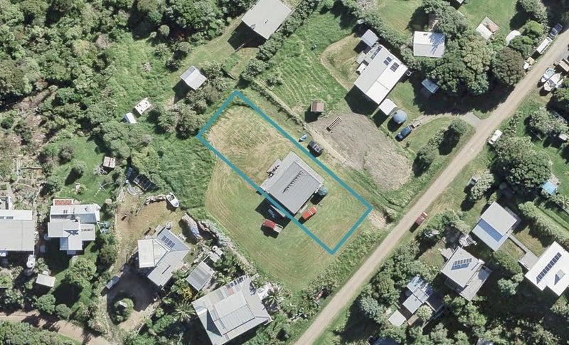 28 Ocean View Crescent, Rakino Island, Auckland - Carousel 1