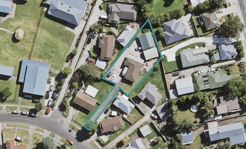 13 Karepo Crescent, Ranui, Auckland - Carousel 1
