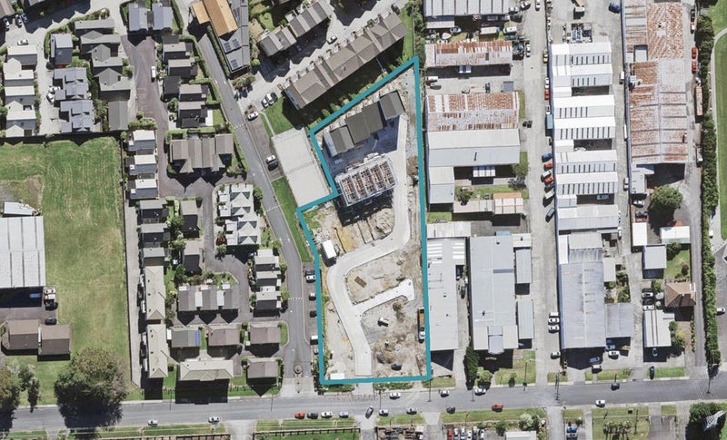 32 Niu Lane, Te Atatū South, Auckland - Carousel 1