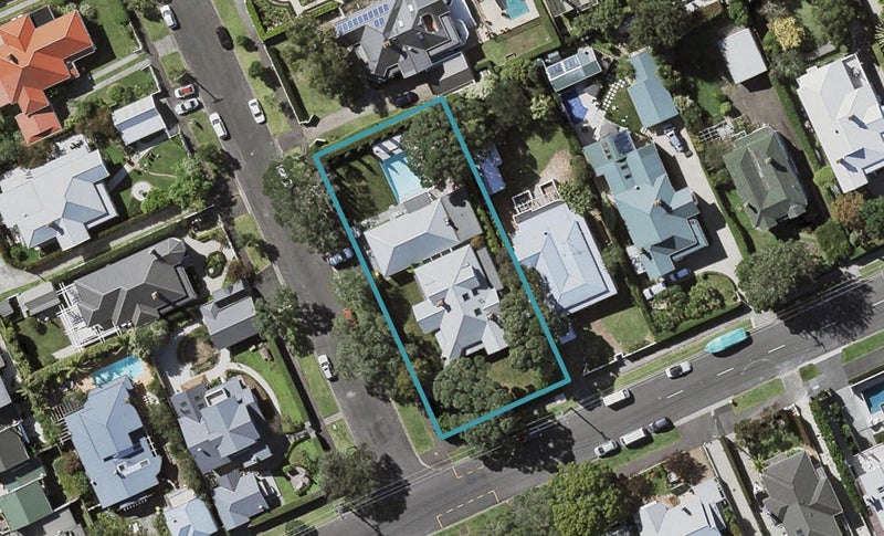 38 Stanley Point Road, Stanley Point, Auckland - Carousel 1