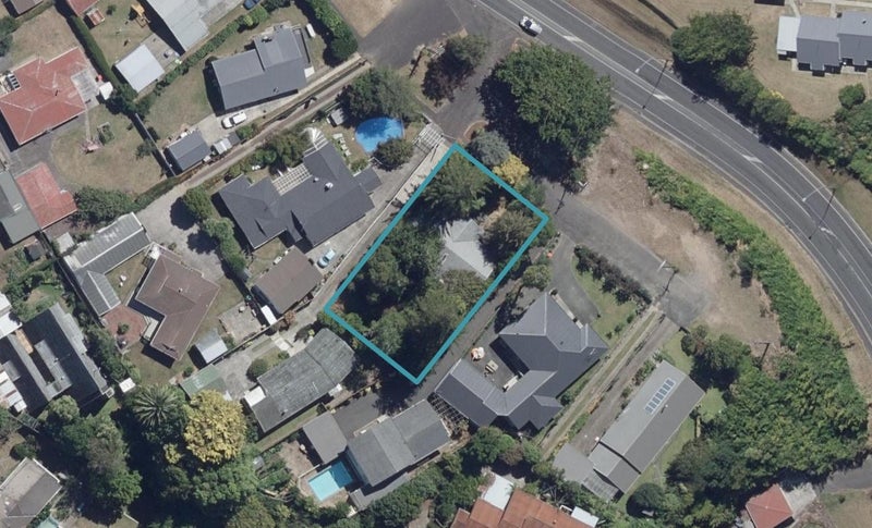 31 Silverdale Road, Silverdale, Hamilton - Carousel 1