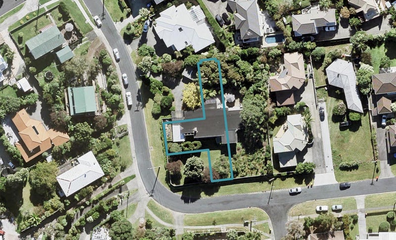 6B Ringwood Street, Torbay, Auckland - Carousel 1