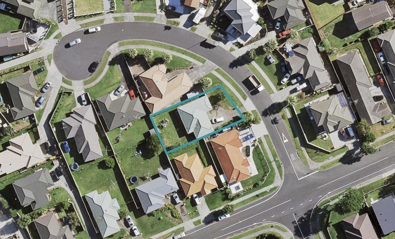 4 Samara Place, Clendon Park, Auckland - Carousel 1