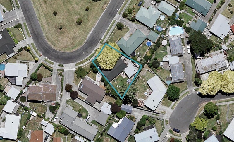 7 Lichfield Crescent, Tamatea, Napier - Carousel 1
