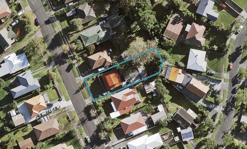 21 Roseville Street, New Windsor, Auckland - Carousel 1
