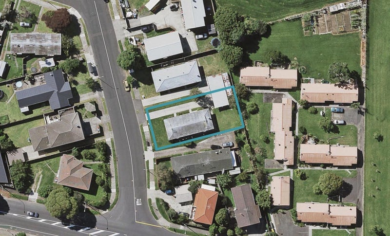 2/80 Howard Hunter Avenue, St Johns, Auckland - Carousel 1