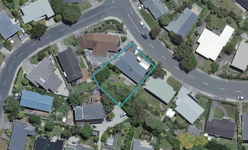 63 Churton Drive, Churton Park, Wellington - Carousel 1