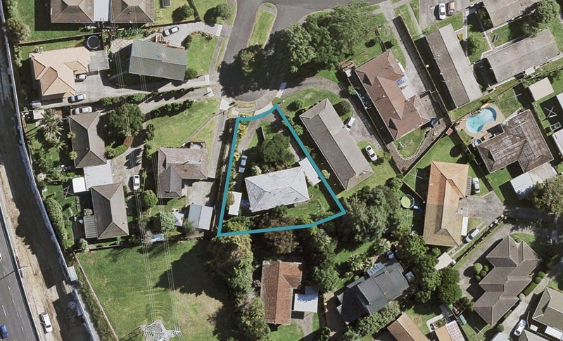 1/20 Challen Close, Conifer Grove, Takanini - Carousel 1