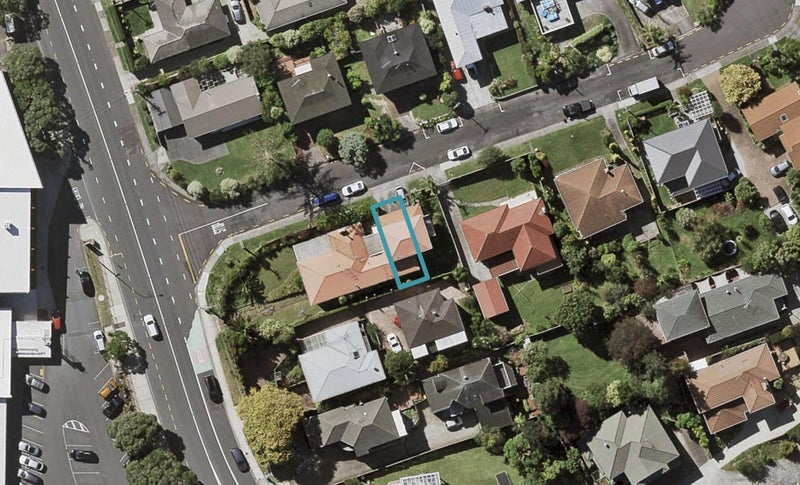 1E Currey Crescent, Milford, Auckland - Carousel 1