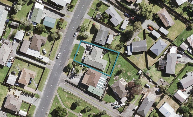 70 Hindmarsh Street, Henderson, Auckland - Carousel 1