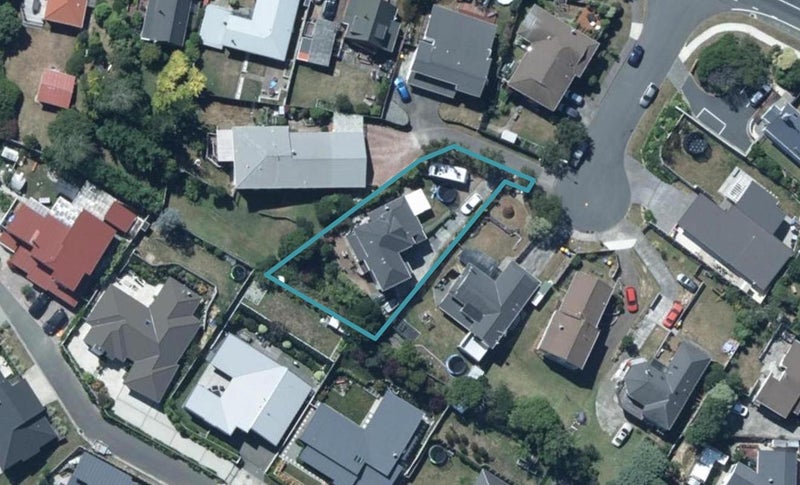 8 The Haven, Whitby, Porirua - Carousel 1