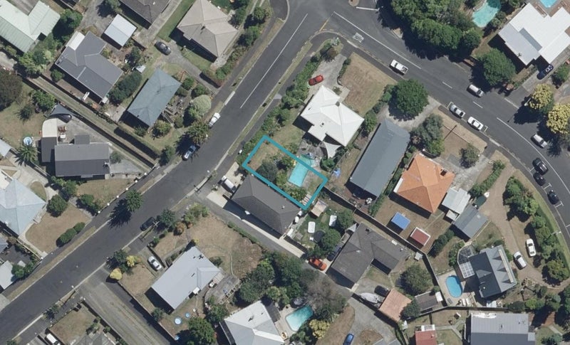 4/85 Storey Avenue, Forest Lake, Hamilton - Carousel 1