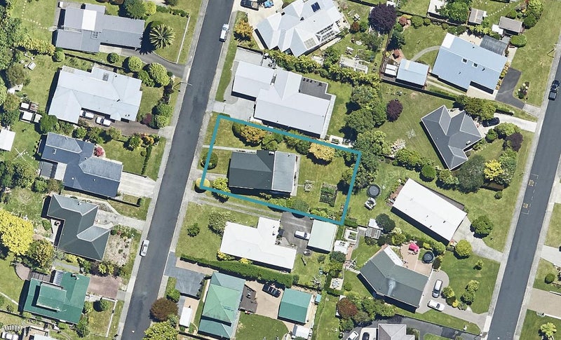 14 Simmonds Crescent, Springfield, Rotorua - Carousel 1