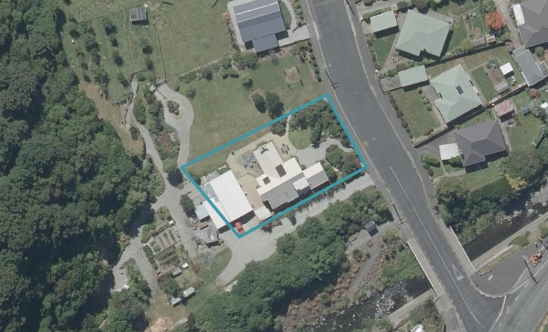 7 Rockside Road, Glenleith, Dunedin - Carousel 1