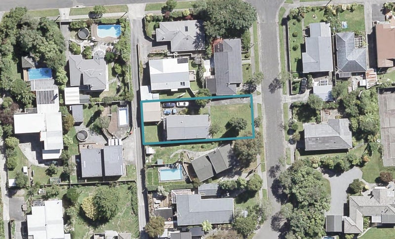 16 Zeala Grove, Stokes Valley, Lower Hutt - Carousel 1