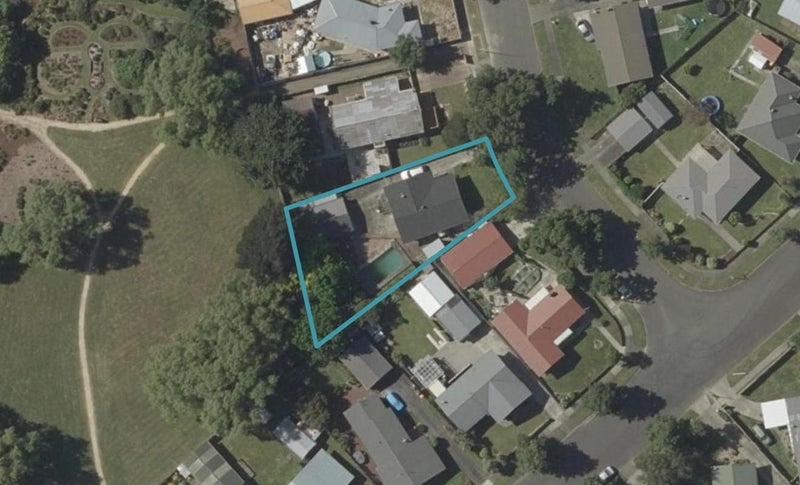 5 Saturn Crescent, Milson, Palmerston North - Carousel 1