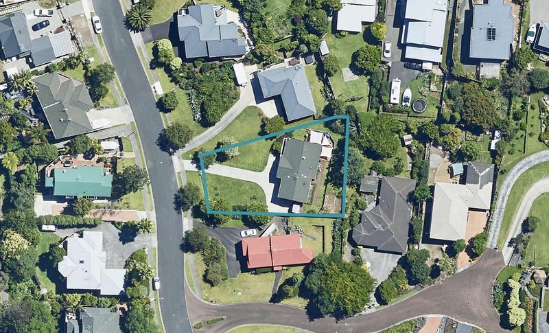 18 Little John Drive, Bellevue, Tauranga - Carousel 1