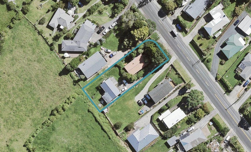 19 Pine Avenue, Henderson, Auckland - Carousel 1