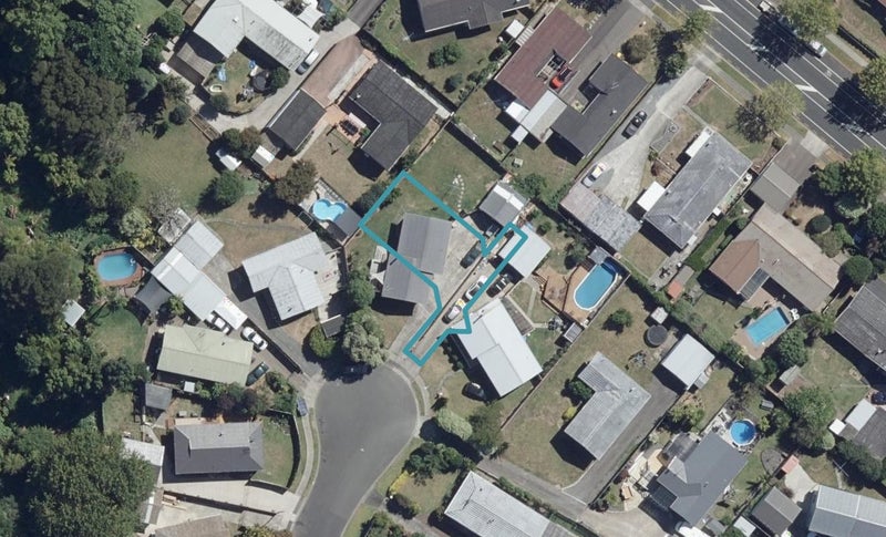 2/16 Tanekaha Place, Pukete, Hamilton - Carousel 1