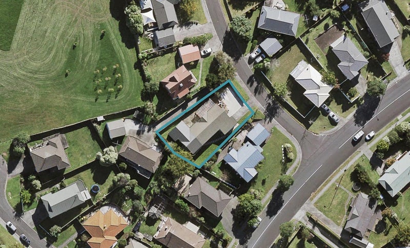 4 Wren Place, Unsworth Heights, Auckland - Carousel 1