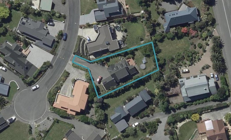 9 Somerton Rise, Westmorland, Christchurch - Carousel 1