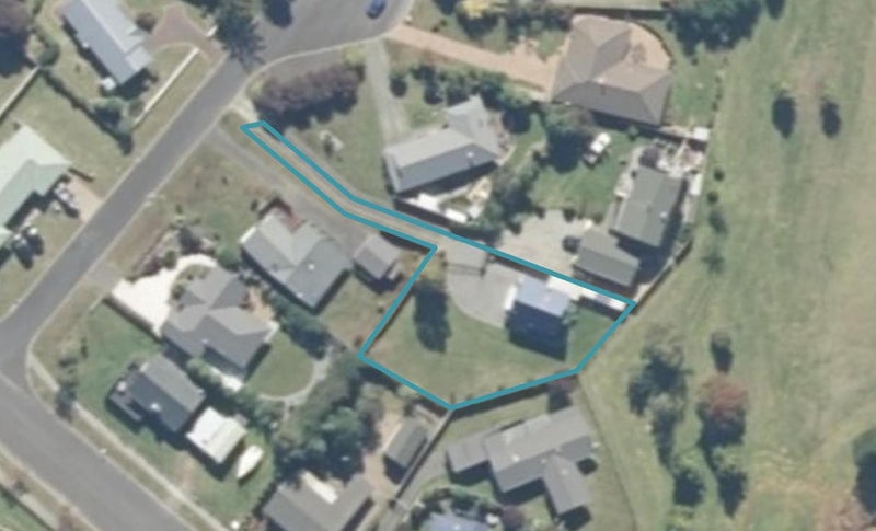 12 Yasmin Lane, Kinloch, Taupō - Carousel 1