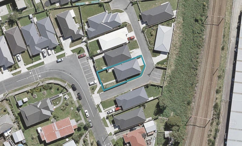 50 Farmer Crescent, Taita, Lower Hutt - Carousel 1