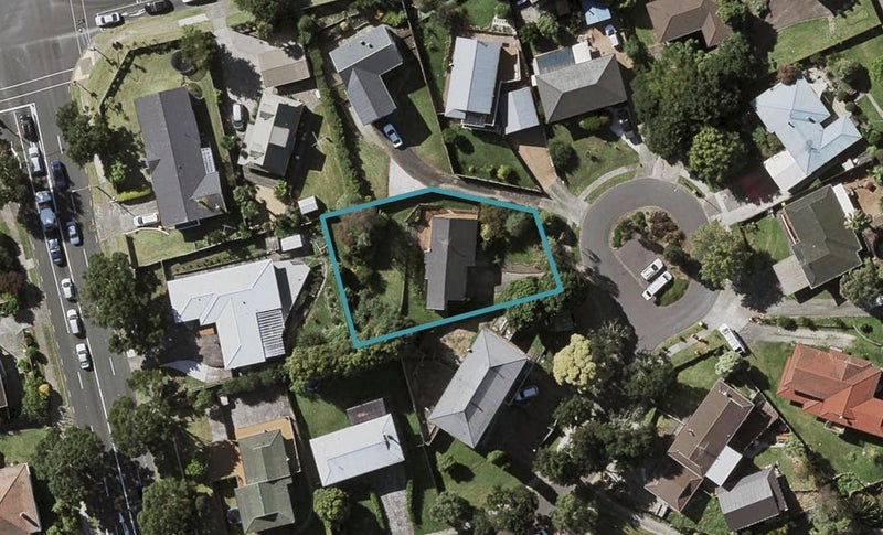 8 Flamingo Court, Goodwood Heights, Auckland - Carousel 1