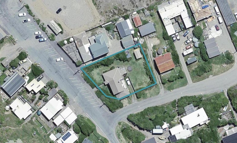1 Estuary Street, Karori - Carousel 1