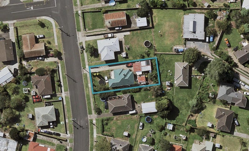 42 Alexander Crescent, Otara, Auckland - Carousel 1