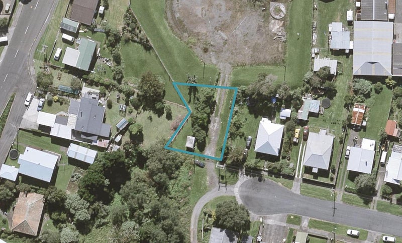 16 Harbour Street, Moturoa, New Plymouth - Carousel 1