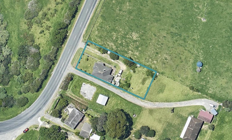 464 Welcome Bay Road, Welcome Bay, Tauranga - Carousel 1