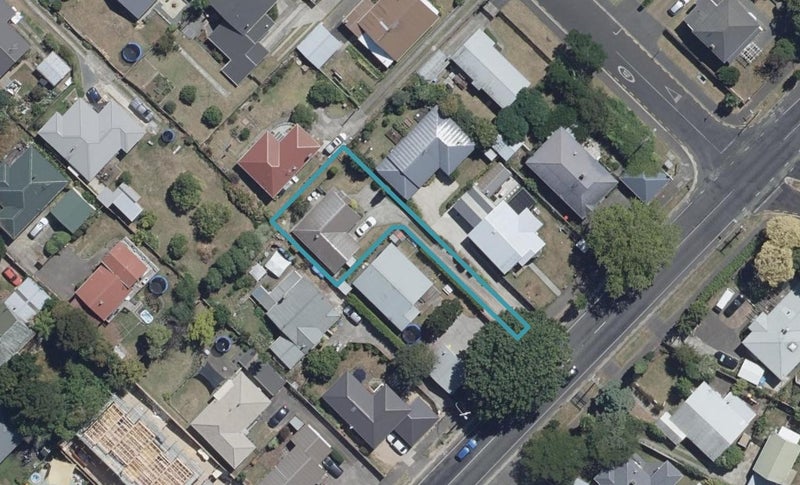 132A Forest Lake Road, Forest Lake, Hamilton - Carousel 1