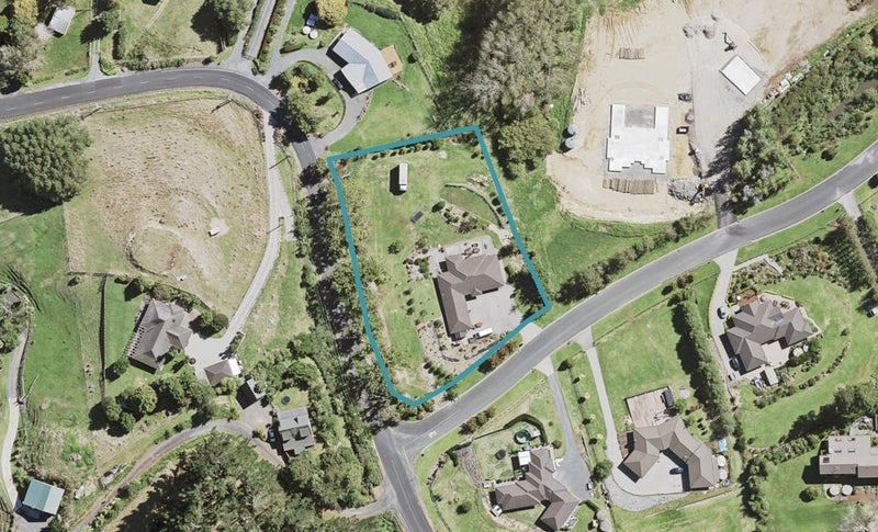 4 Judge Richardson Drive, Papakura - Carousel 1