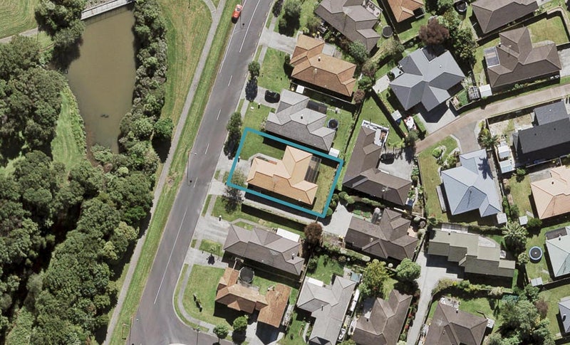 11 Lazurite Drive, Westgate, Auckland - Carousel 1