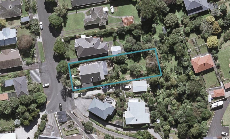15 Peace Avenue, Moturoa, New Plymouth - Carousel 1