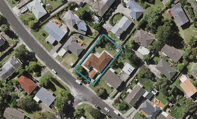57 Salamanca Road, Sunnynook, Auckland - Carousel 1