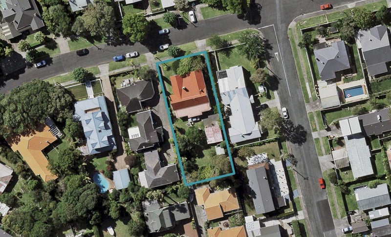 16 Beresford Street, Bayswater, Auckland - Carousel 1